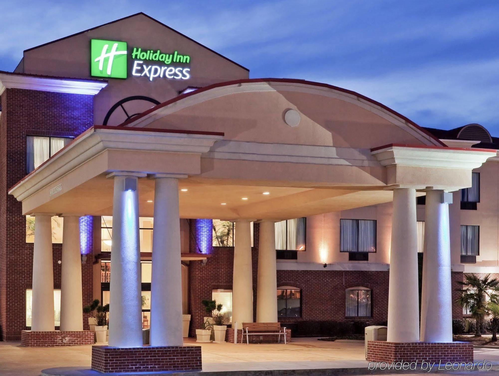 Holiday Inn Express Hotel & Suites Forest By Ihg Exterior foto